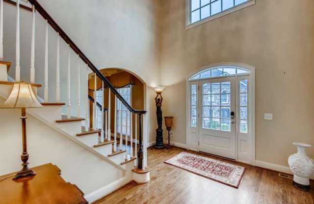1682 Summit Glen Lane NE Gallery 2