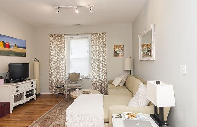 2121 West Schiller Street - 2121 West Schiller Street, Chicago, IL 60622