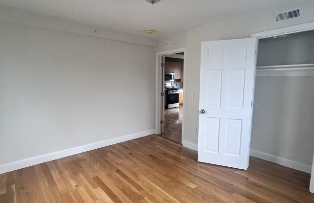 12 Greenwood Pl Gallery 4