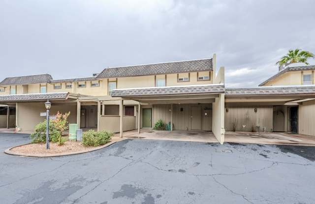 3 Bed 2.5 Bath Pet-Friendly Retreat by The Loop photos photos