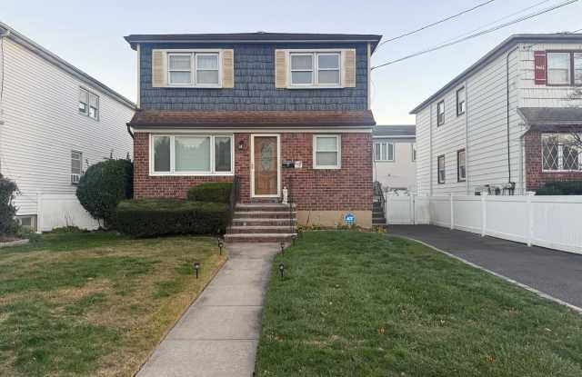 110 Evergreen Avenue unit: 1St Floor photos photos