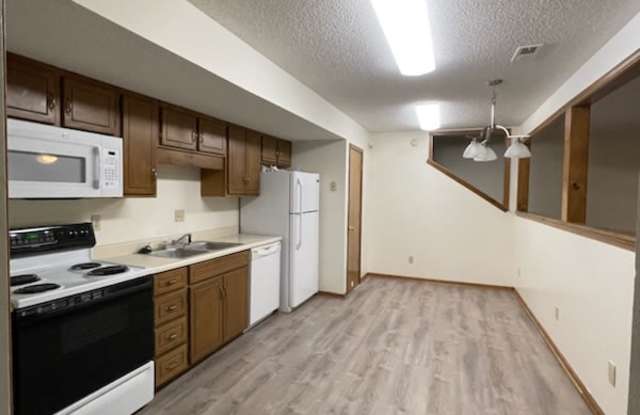 422 Kickapoo Street - A Gallery 3
