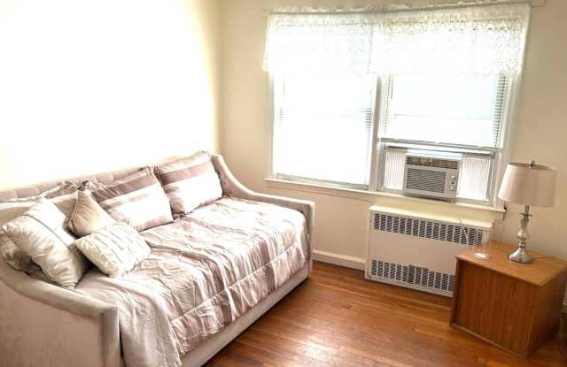 752  E 88 Street photos photos