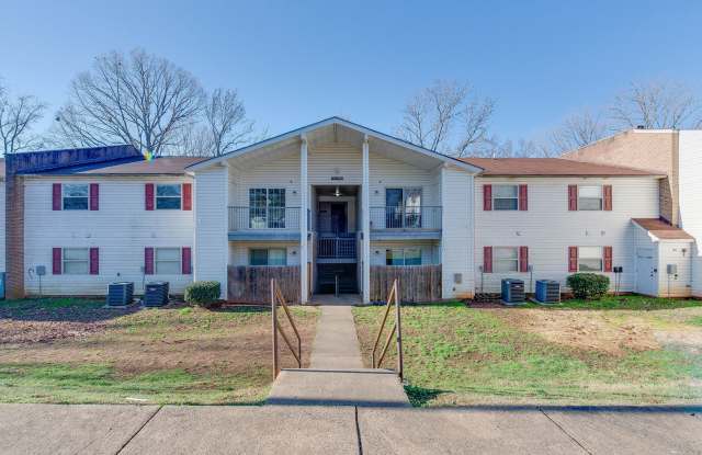 Great 2nd floor condo in Quail Run! - 7992 Shady Oak Trail, Charlotte, NC 28210