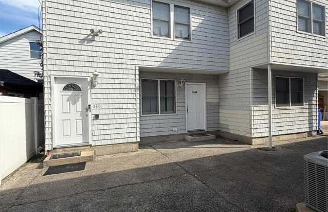 542 Lincoln Street photos photos