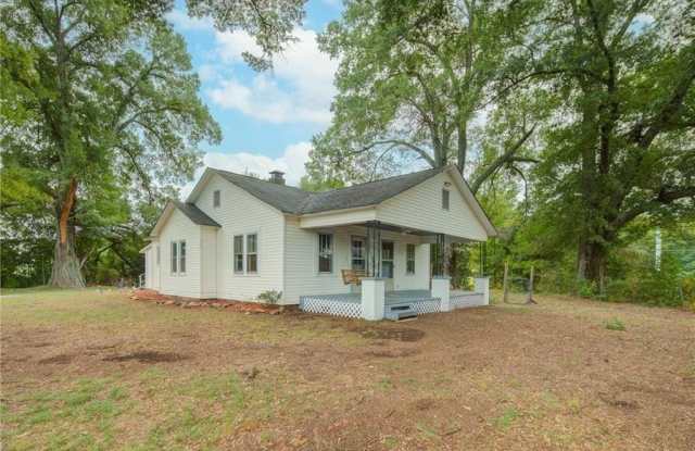 7985 Midway Road Gallery 2