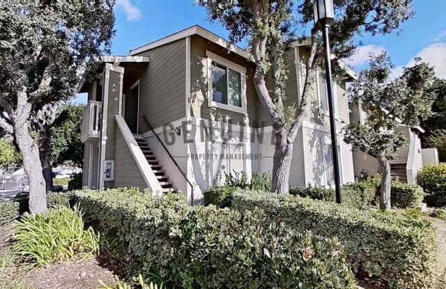 $500 OFF 1st Month-Lovely 2 Bedroom Condo in Mission Viejo! - 26302 Los Viveros, Mission Viejo, CA 92691