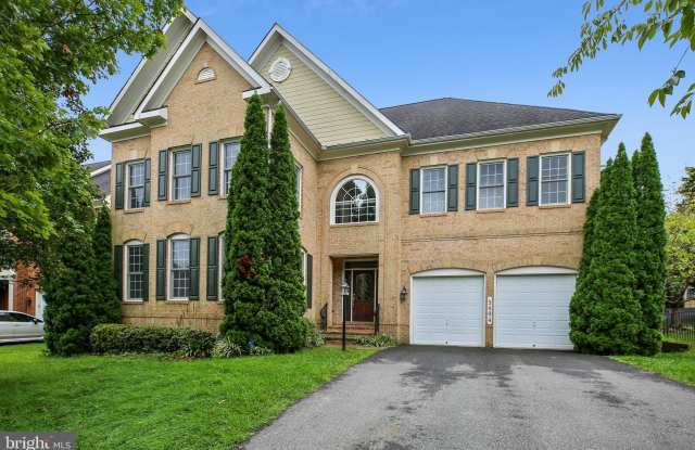 5404 SPRUCE TREE AVENUE - 5404 Spruce Tree Avenue, Bethesda, MD 20814