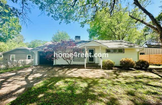 Charming Ranch Style, Prairie Village Home w/ a Fenced Yard, Updated Baths, and All Appliances Included! photos photos