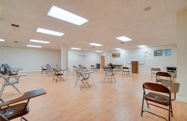 116-12 Myrtle Avenue Gallery 4