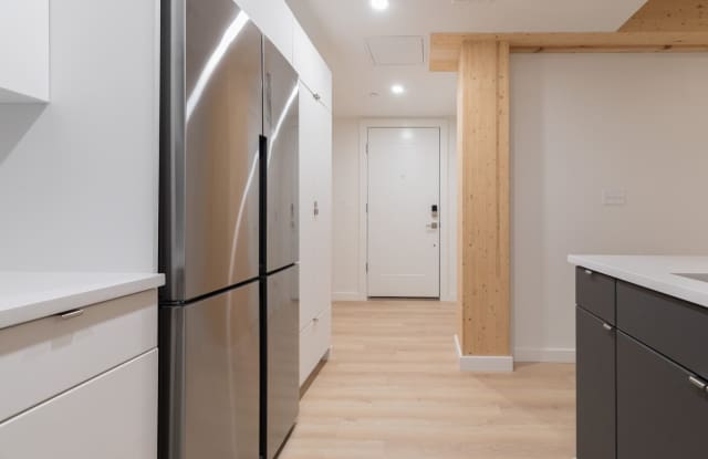 No Fee!  State of The Art Luxury near North Eastern! In Unit Laundry,  Bike Storage,   Elevator Access! Gallery 4
