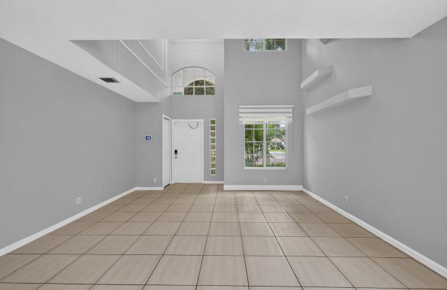 1403 BANYAN Circle Gallery 3