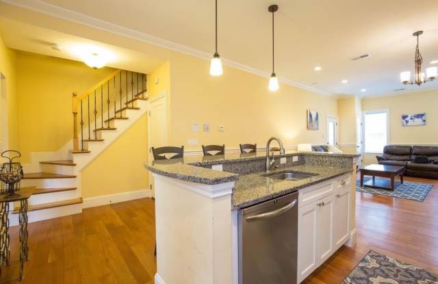 8 Gates Street #1 photos photos