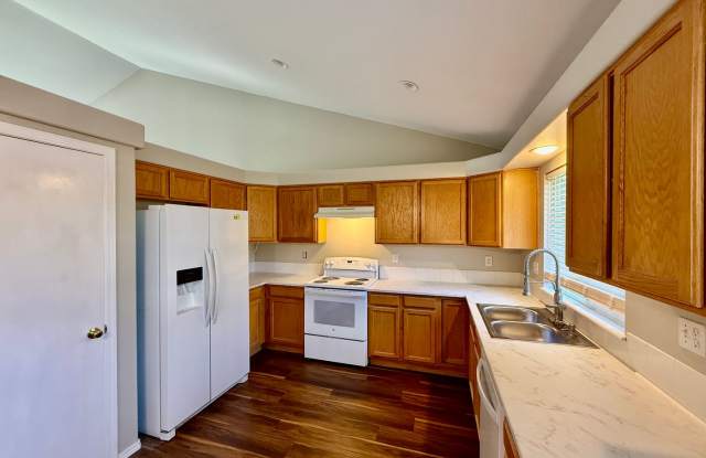 Large Springs Ranch 5 bedroom Close to Powers BLVD Gallery 4