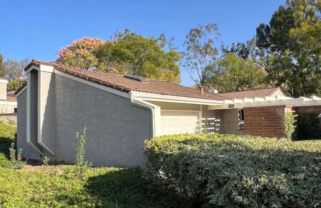 Turtle Rock 3 bed 3 bath spacious home - 43 Rocky Knoll, Irvine, CA 92612