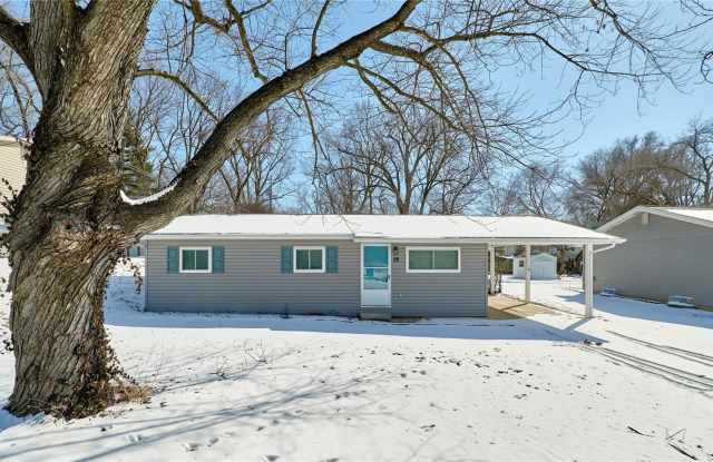28 Lark Avenue - 28 Lark Avenue, St. Charles, MO 63301