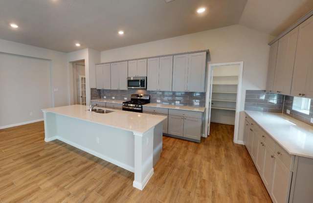 Elegant former model home - 15050 Gelding Heights, Bexar County, TX 78245