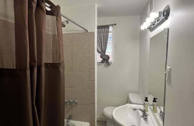 1833 Point Breeze Avenue - 2 Gallery 2