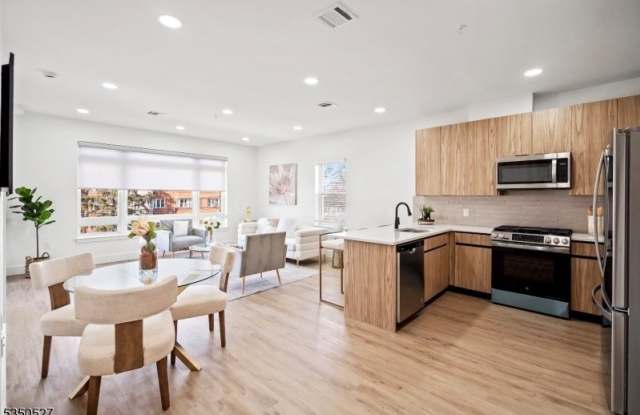 310 W Jersey St photos photos