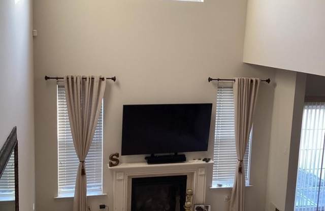 13 KINGSWOOD Court Gallery 4