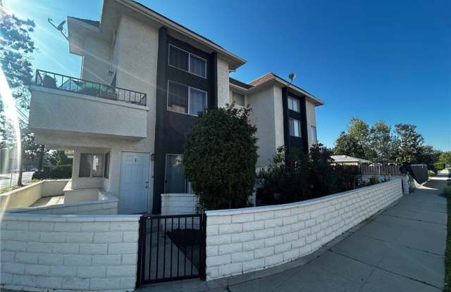 14931 Magnolia photos photos