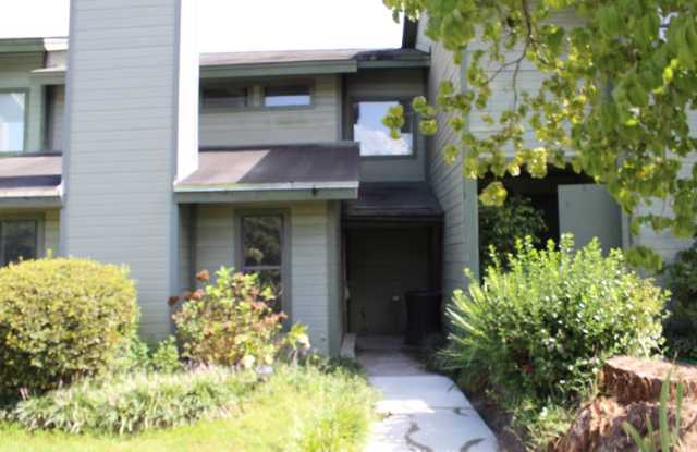 2806 Ferret Court photos photos