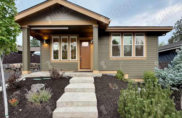 Gorgeous 3 BR craftsman close to NWX and Shevlin Park photos photos Gorgeous 3 BR craftsman close to NWX and Shevlin Park photos photos