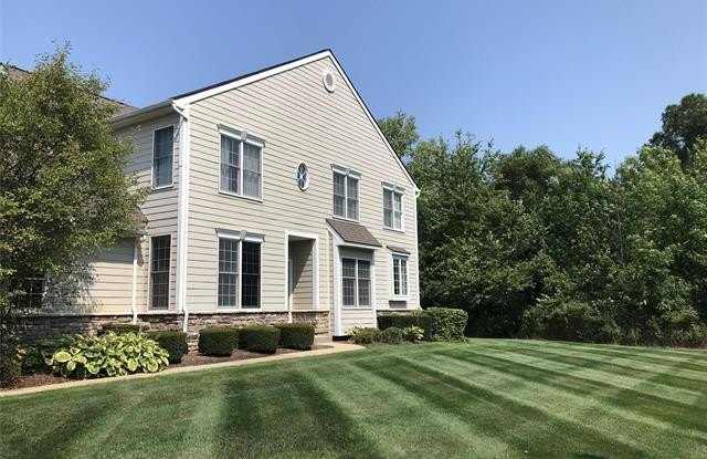 26360 FIELDSTONE Drive Gallery 2