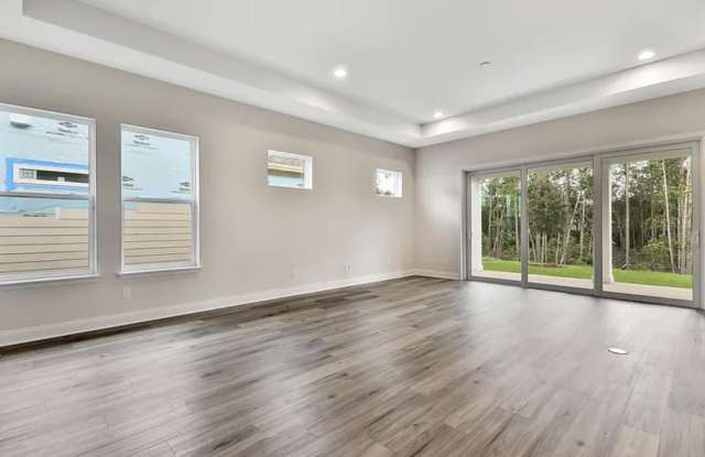 114 Constitution Drive photos photos
