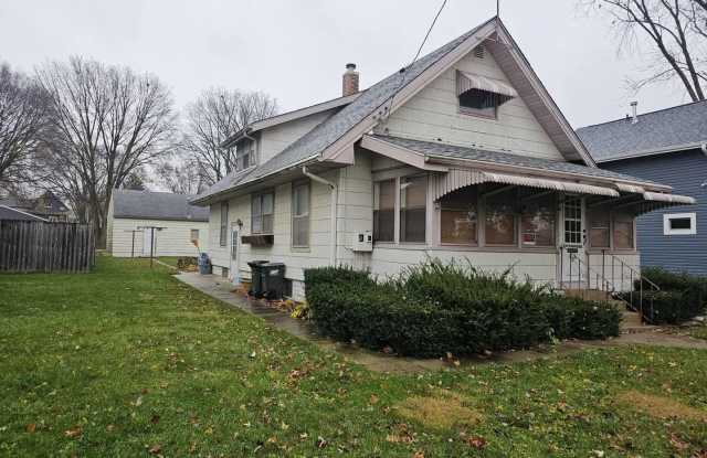 Plenty of Space! 4-Bedroom Home with 3-Car Garage! photos photos