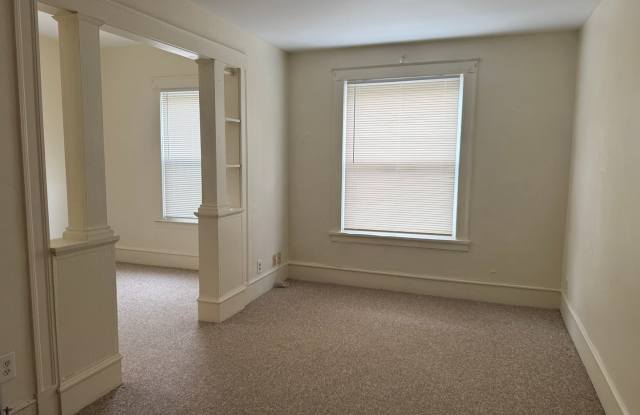 Studio Available Now! Bonus Alcove, Gas Stove photos photos