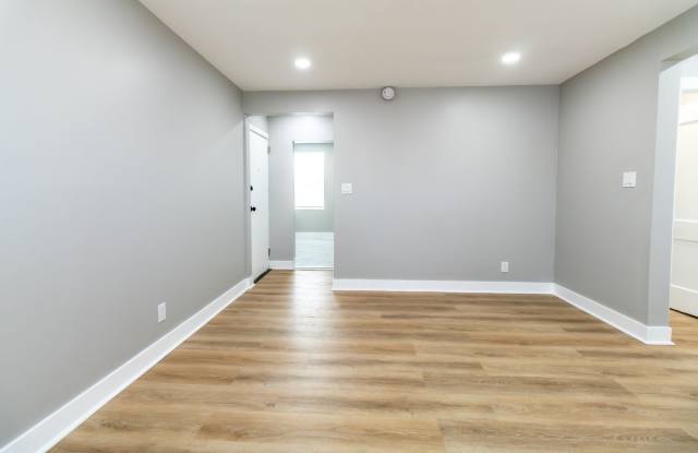 5548 Woodland Ave Gallery 3