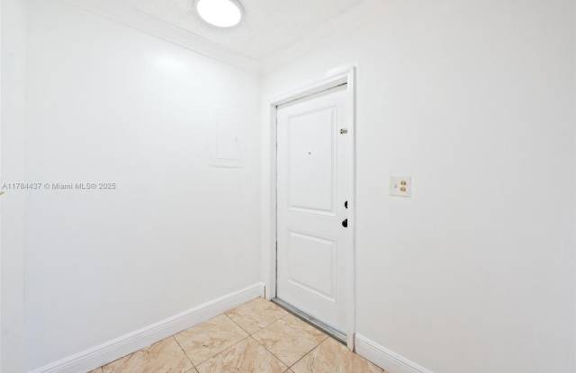 130 SW 108th Ave photos photos