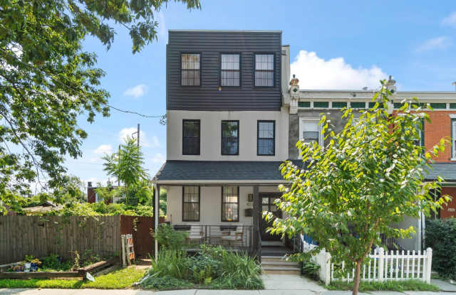 426 W WINONA Street Gallery 1