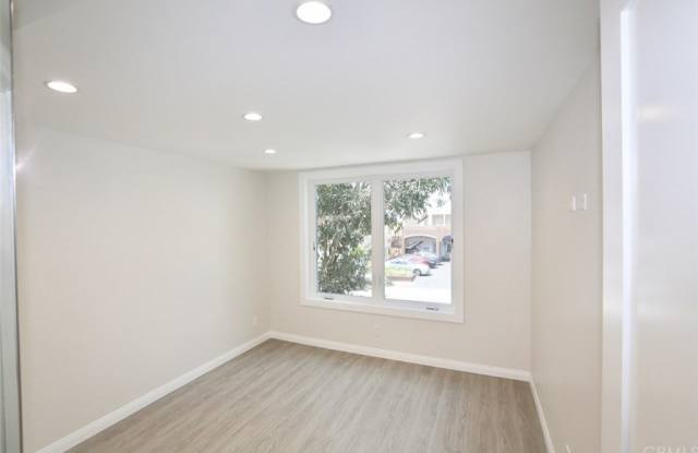 662 S Coast Gallery 3