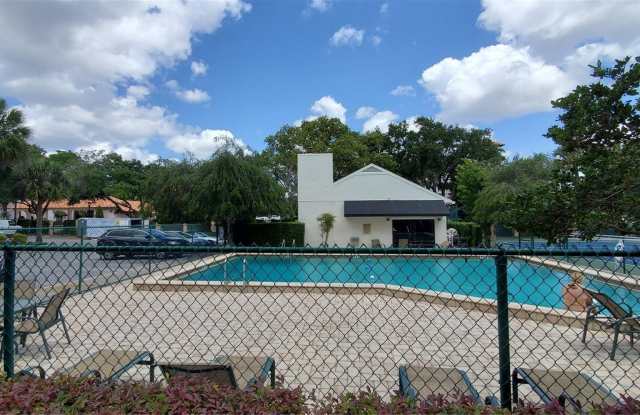 Gated Community Park West - 350 Carolina Avenue, Winter Park, FL 32789
