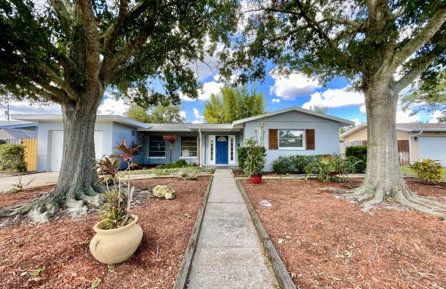 5825 30th Ave N - 5825 30th Avenue North, St. Petersburg, FL 33710
