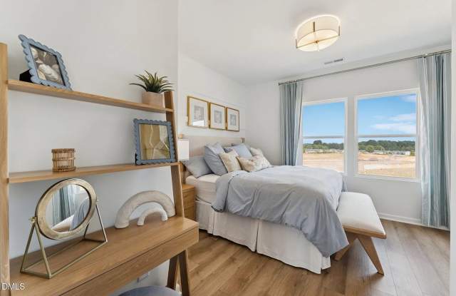 Room in 3 Bedroom Home at Bomore Rd Gallery 3