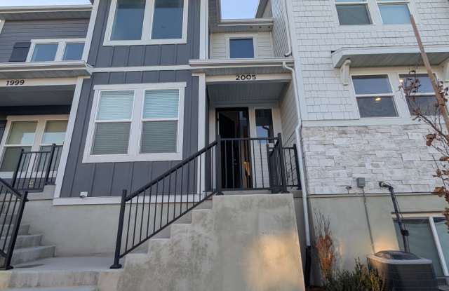 2005 North 4040 West - 1 photos photos 2005 North 4040 West - 1 photos photos