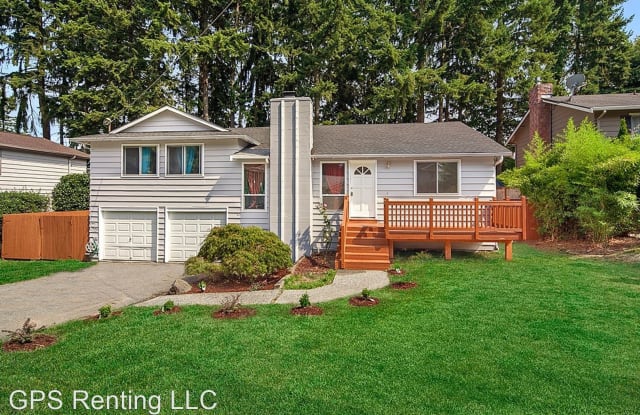 7114 134th Ave NE - 7114 134th Avenue Northeast, Redmond, WA 98052
