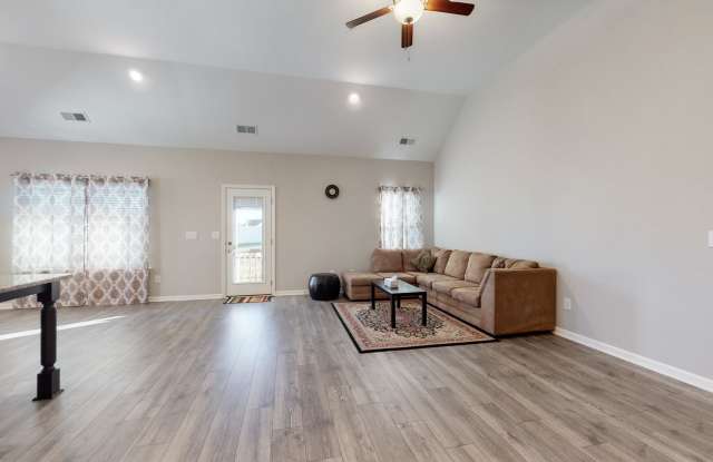 317 Edgefield Ct Gallery 1