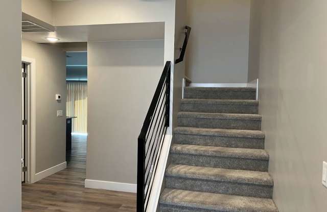 Looks Almost Brand New Townhome! Gallery 3