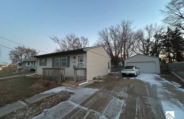 2409 E 6th St Sioux Falls, SD photos photos