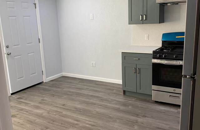 1925 Sutter Ave Unit# B photos photos