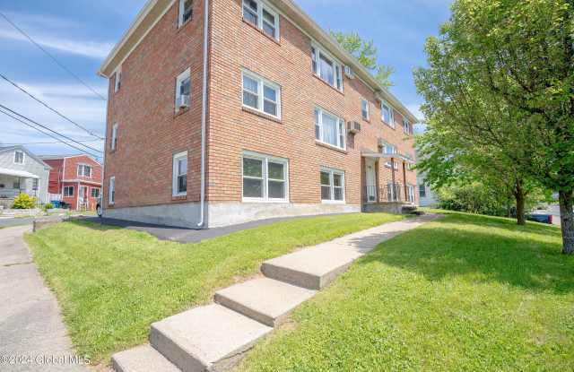 35 McAlpin Street unit: 6 photos photos