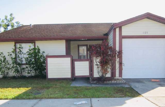 Orlando - 2 Bedroom, 2 Bathroom, 1 Car Garage Villa - 1123 Alicante Avenue, Orlando, FL 32807 Orlando - 2 Bedroom, 2 Bathroom, 1 Car Garage Villa - 1123 Alicante Avenue, Orlando, FL 32807