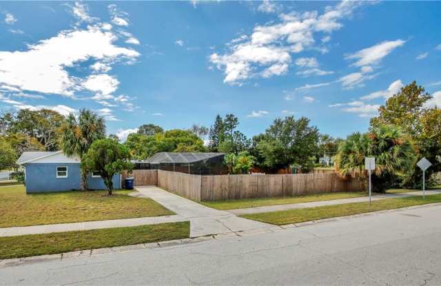 6301 S RENELLIE COURT Gallery 2