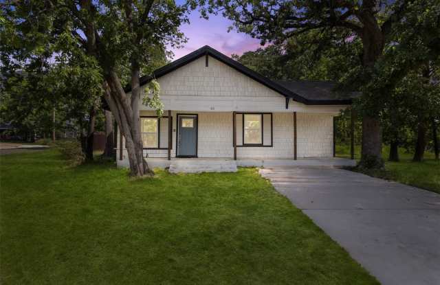 431 W Texas Street Gallery 2