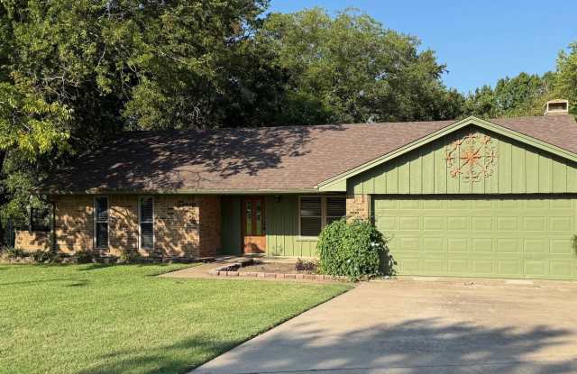 WEST SHERMAN 3/2/2 QUIET DESIRABLE NEIGHBORHOOD! photos photos WEST SHERMAN 3/2/2 QUIET DESIRABLE NEIGHBORHOOD! photos photos