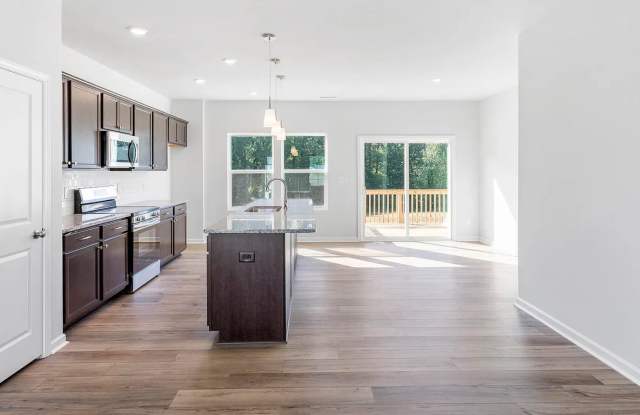New Listing!! Gallery 3